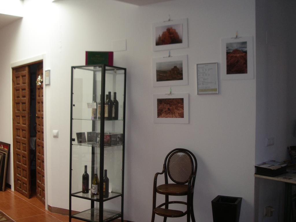 Apartamentos La Fonda Aninon Bagian luar foto
