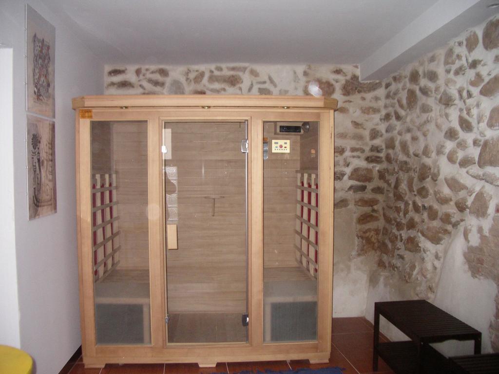 Apartamentos La Fonda Aninon Bagian luar foto