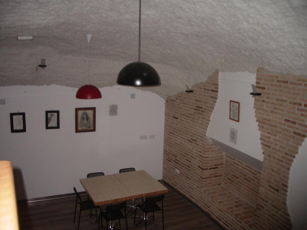 Apartamentos La Fonda Aninon Bagian luar foto