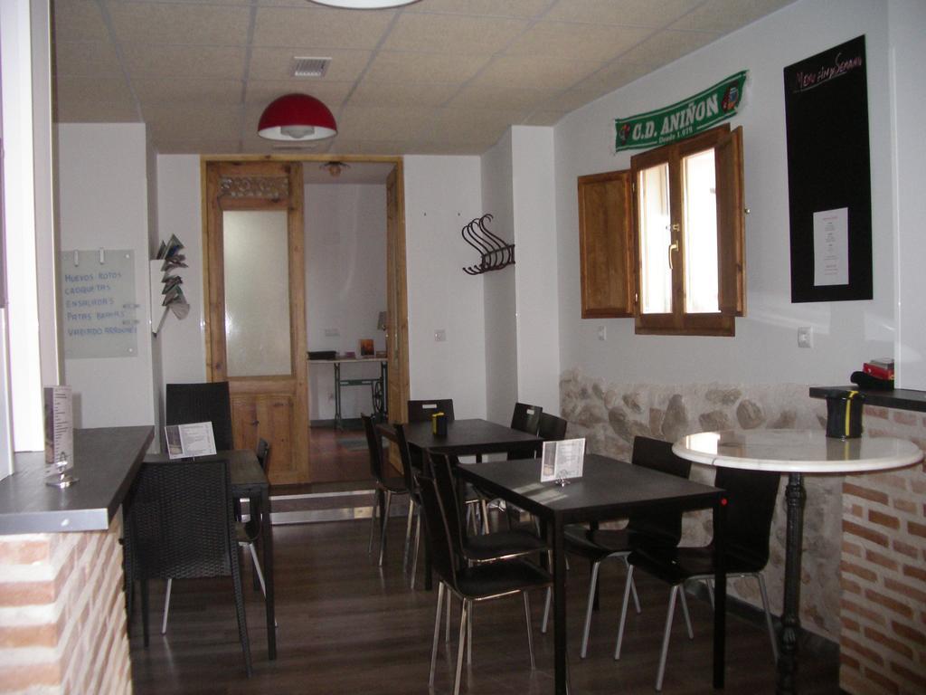 Apartamentos La Fonda Aninon Bagian luar foto