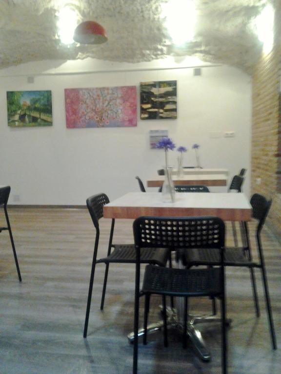 Apartamentos La Fonda Aninon Bagian luar foto
