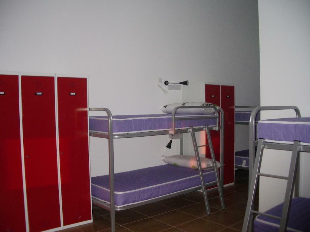 Apartamentos La Fonda Aninon Bagian luar foto