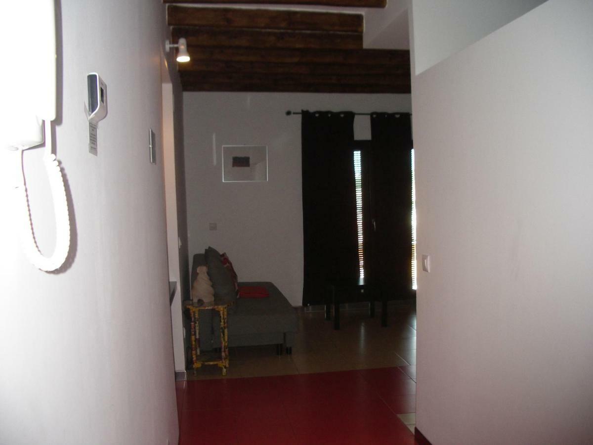 Apartamentos La Fonda Aninon Bagian luar foto