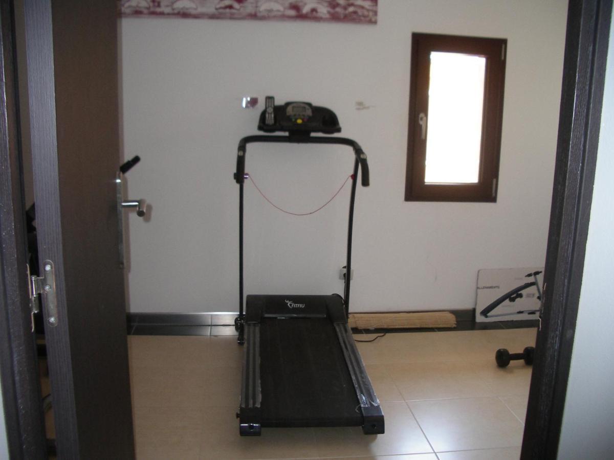 Apartamentos La Fonda Aninon Bagian luar foto