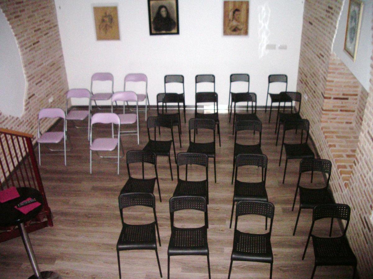 Apartamentos La Fonda Aninon Bagian luar foto